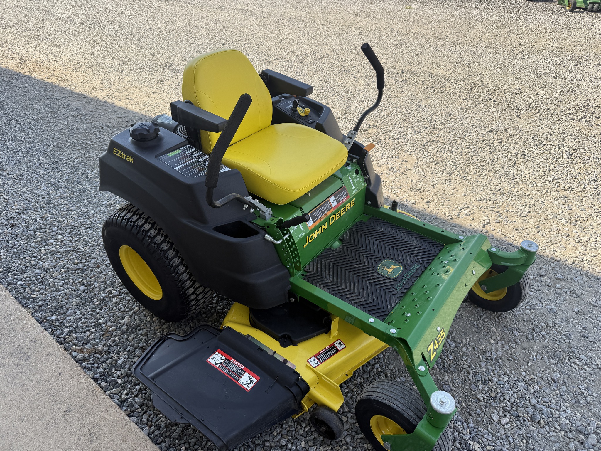 2015 John Deere Z435 Image 3