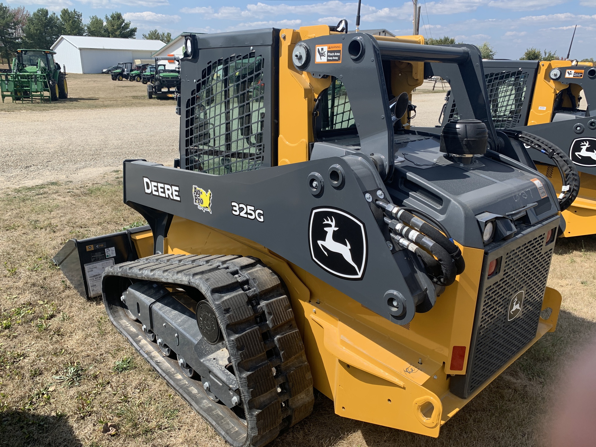 2025 John Deere 325G Image 5