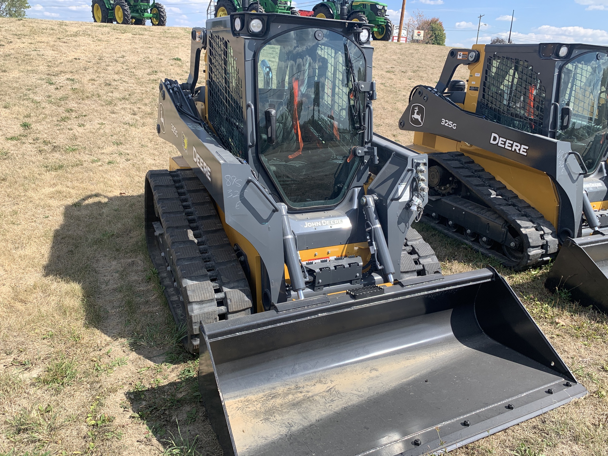 2025 John Deere 325G Image 7