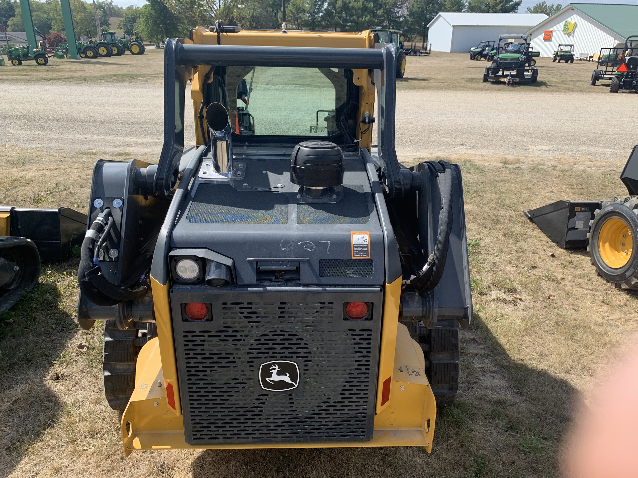 2025 John Deere 325G Image 10