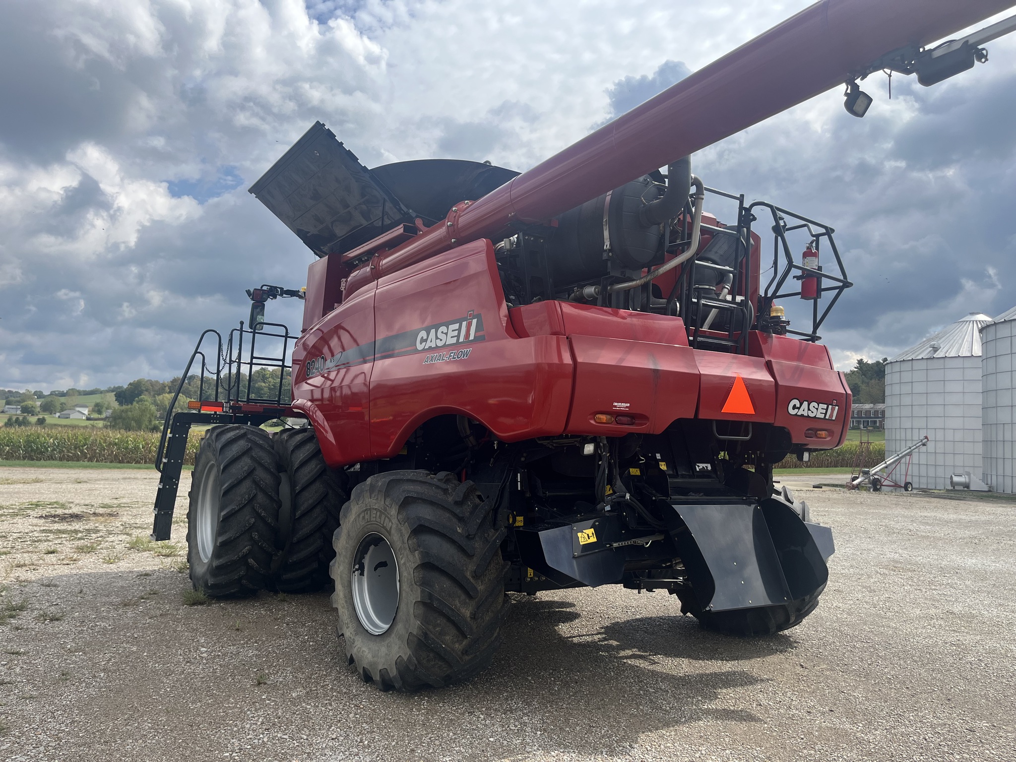 2018 Case IH 8240 Image 4