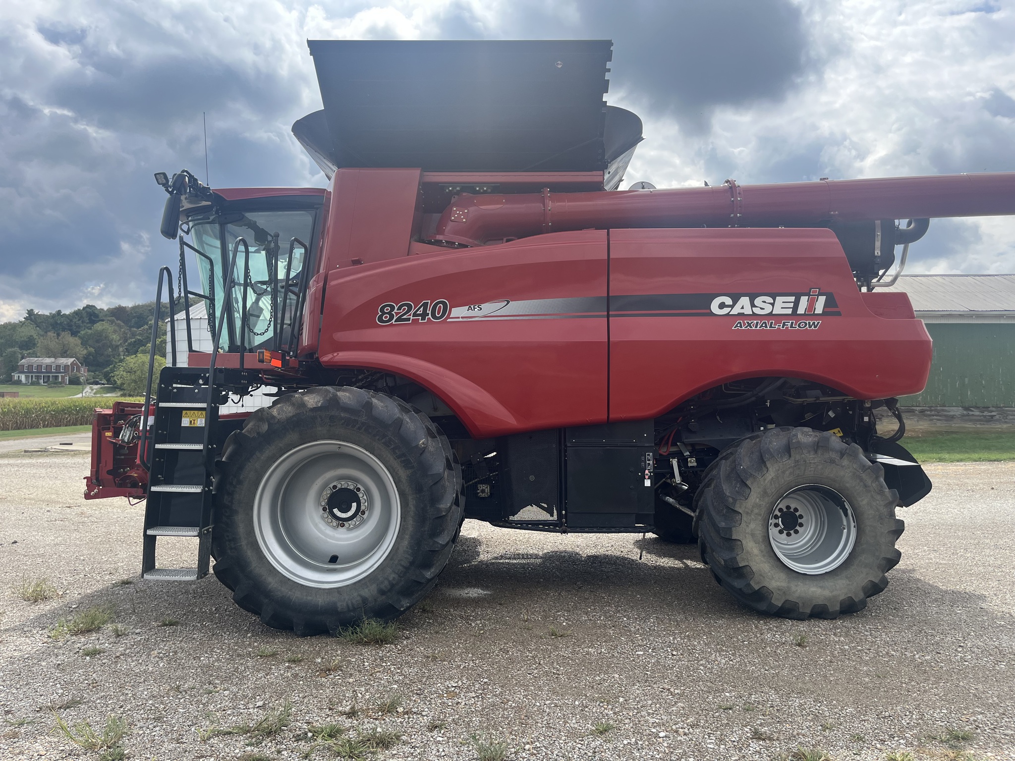 2018 Case IH 8240 Image 2