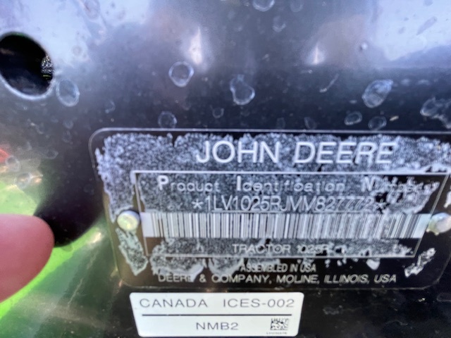 2021 John Deere 1025R Image 11