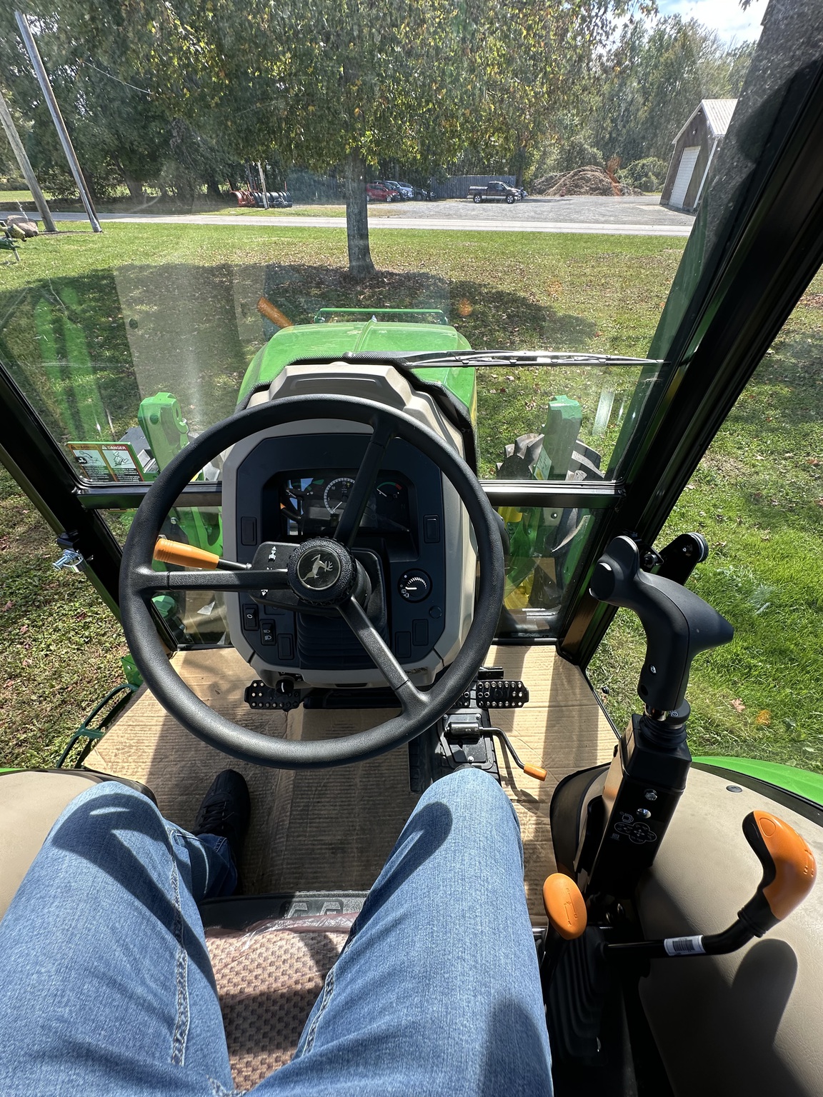 2025 John Deere 5067E Image 10