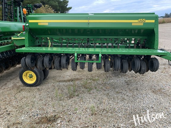 Photo of 2015 John Deere 455