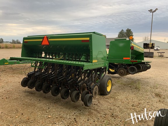 Photo of 2015 John Deere 455