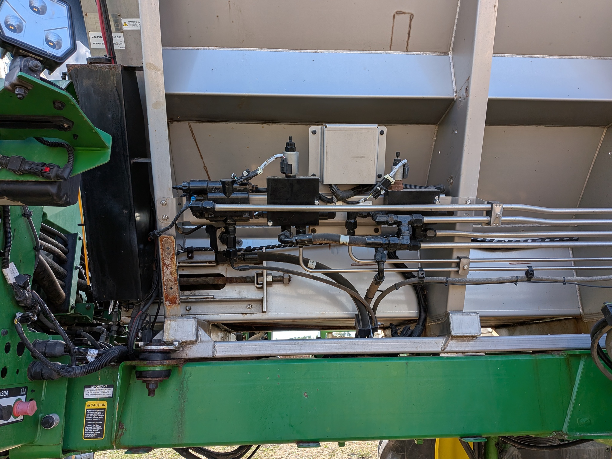  2023 John Deere 600R at Heritage Tractor in Roanoke, IL