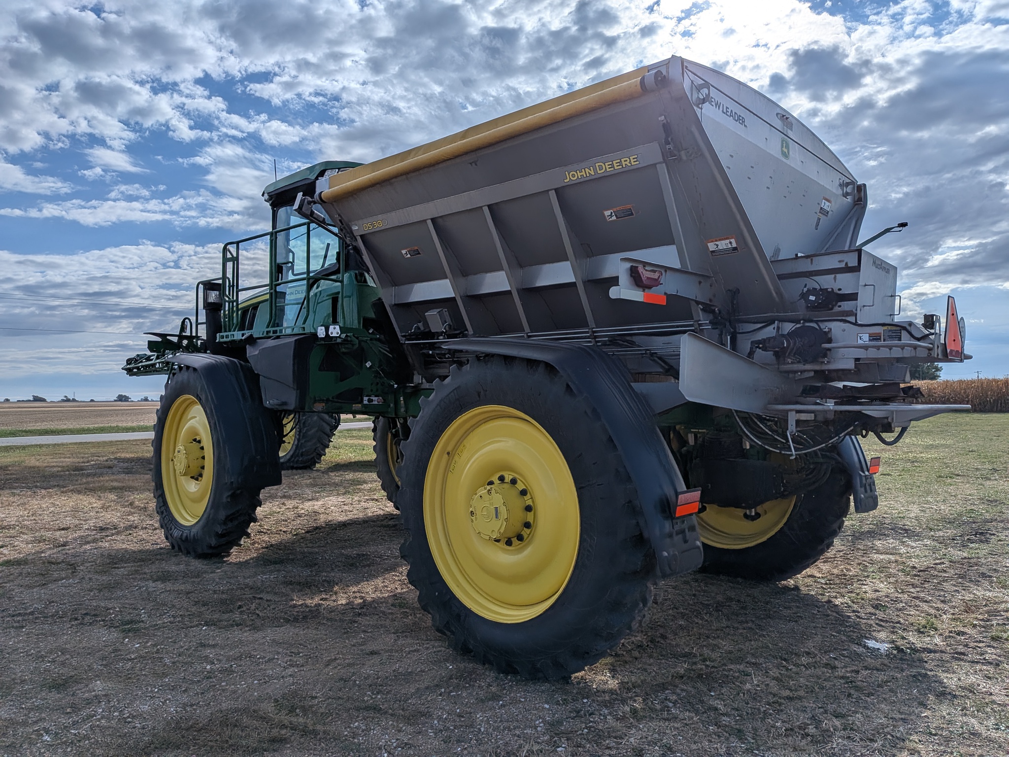 2023 John Deere 600R at Heritage Tractor in Roanoke, IL