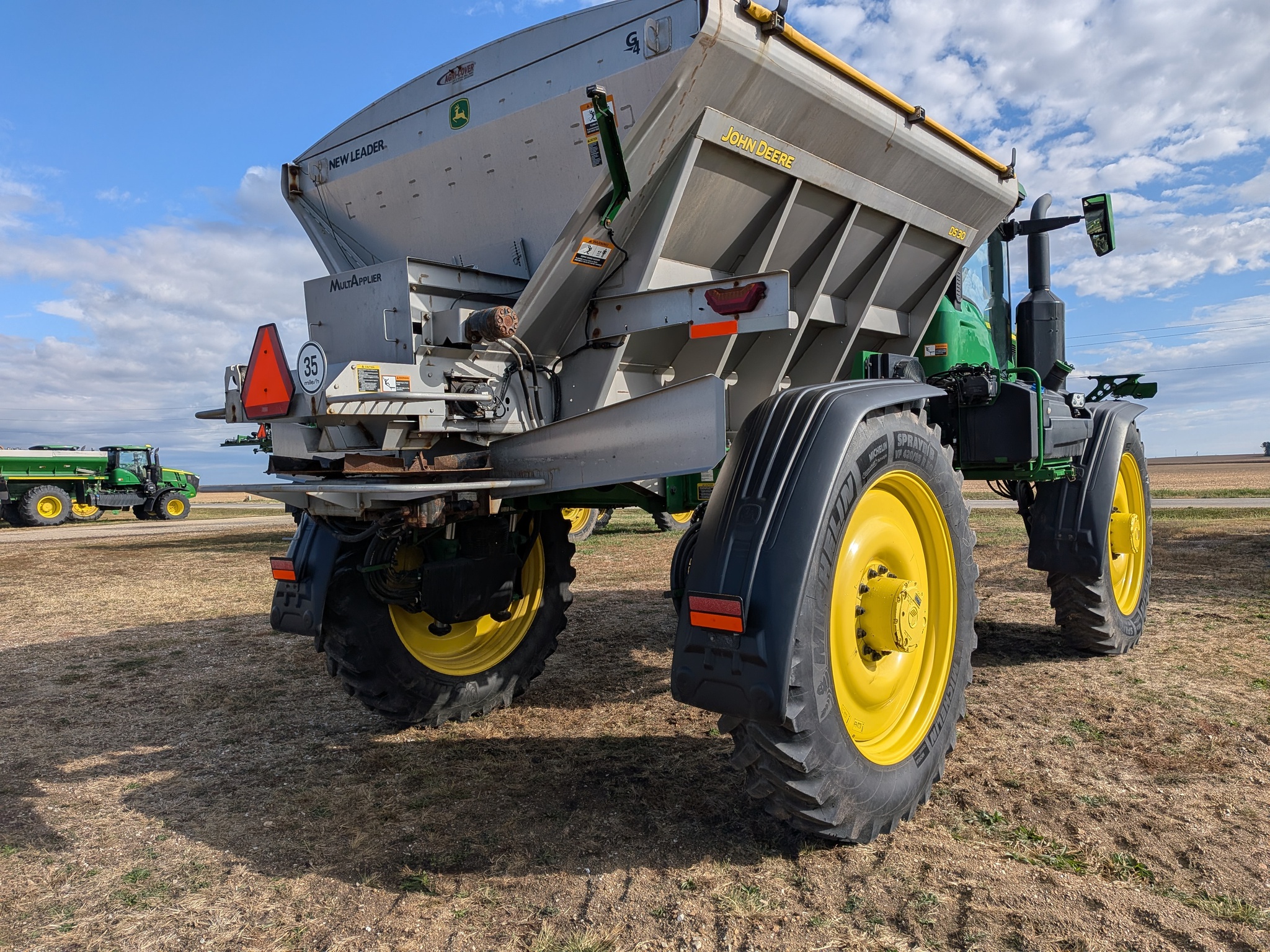  2023 John Deere 600R at Heritage Tractor in Roanoke, IL