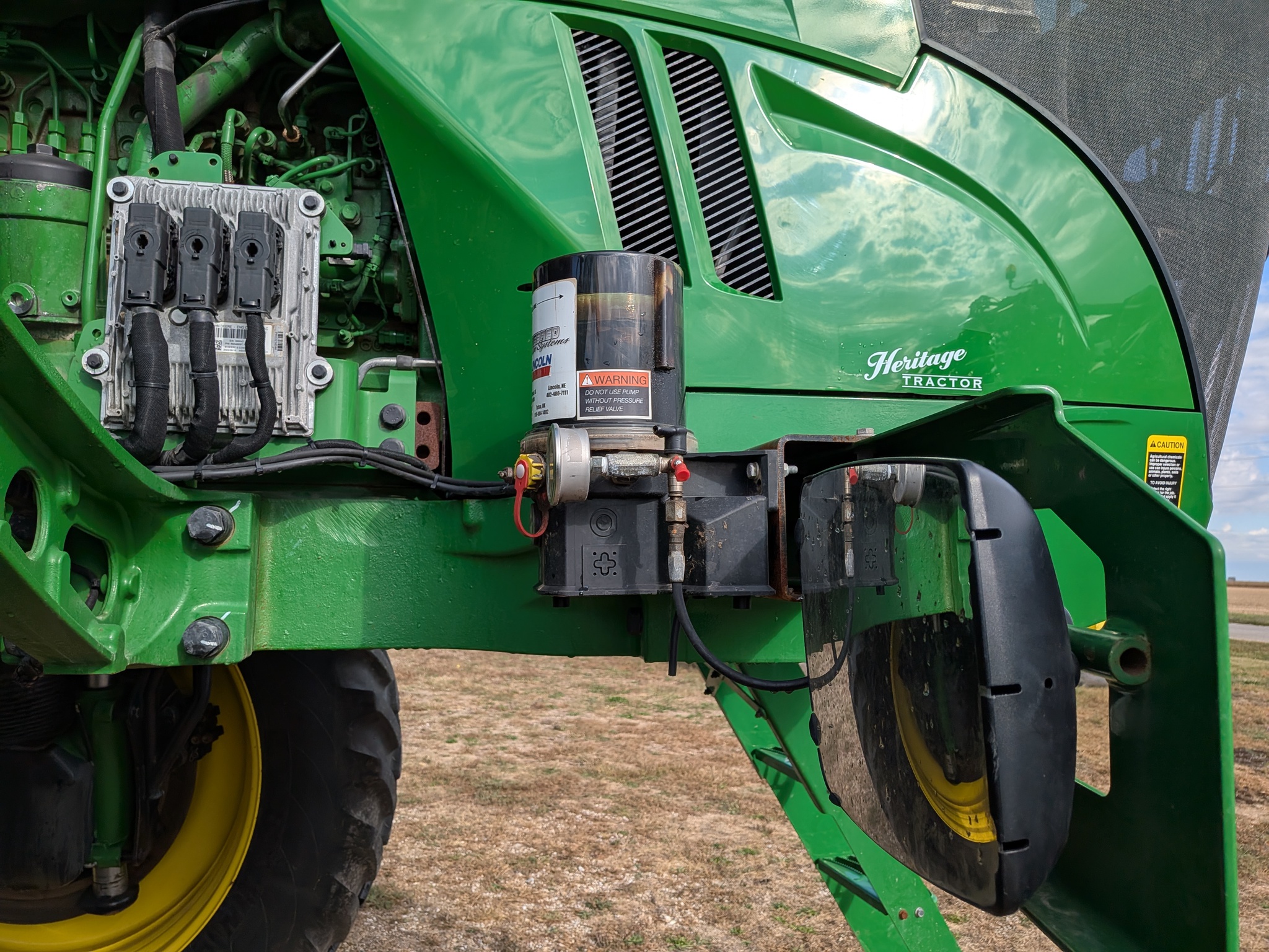  2023 John Deere 600R at Heritage Tractor in Roanoke, IL