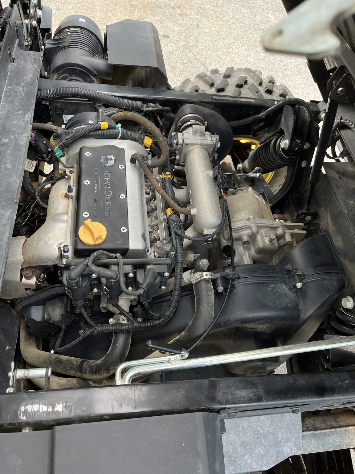 2021 John Deere XUV 835M Image 9