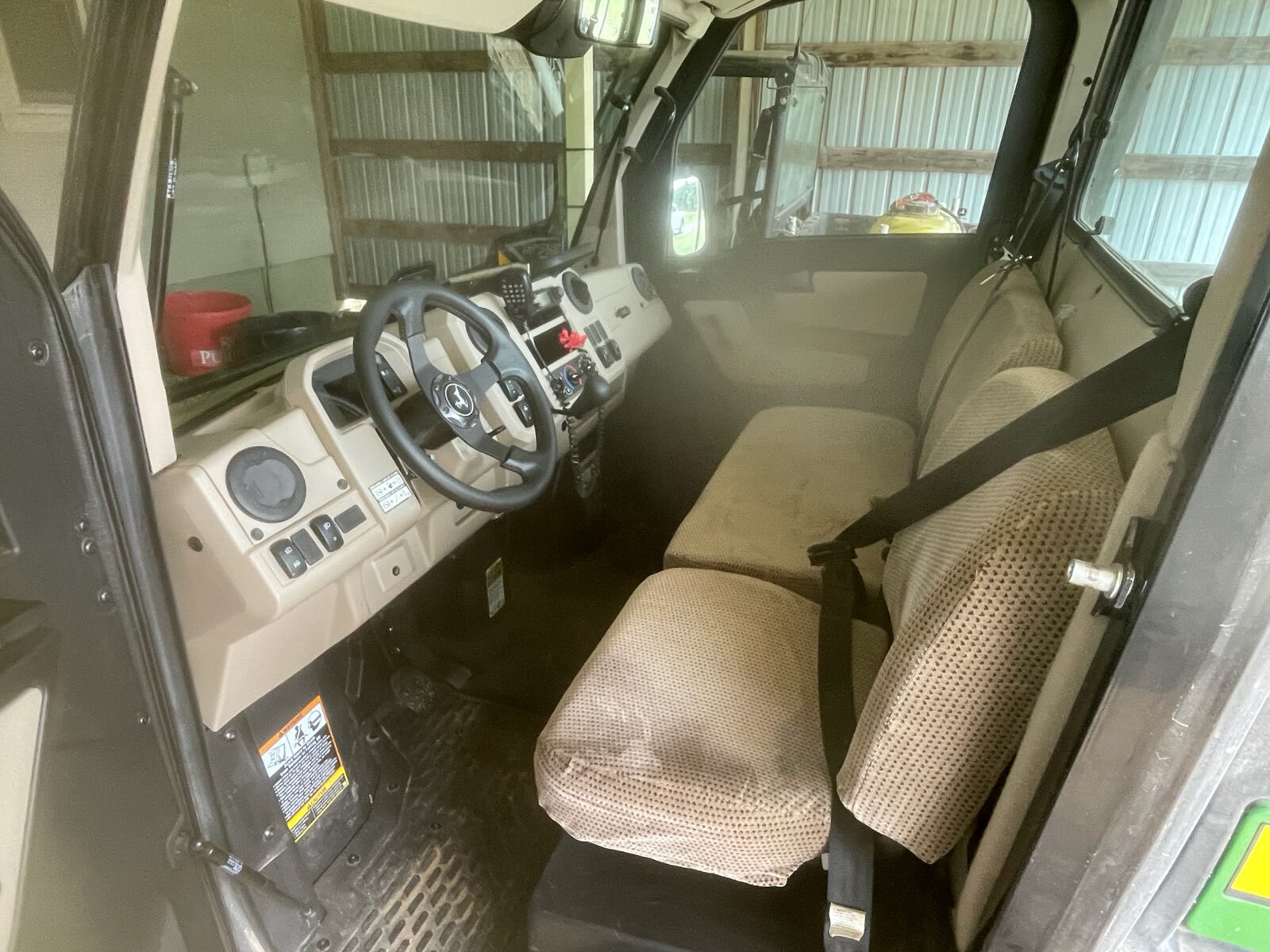 2021 John Deere XUV 835R Image 6