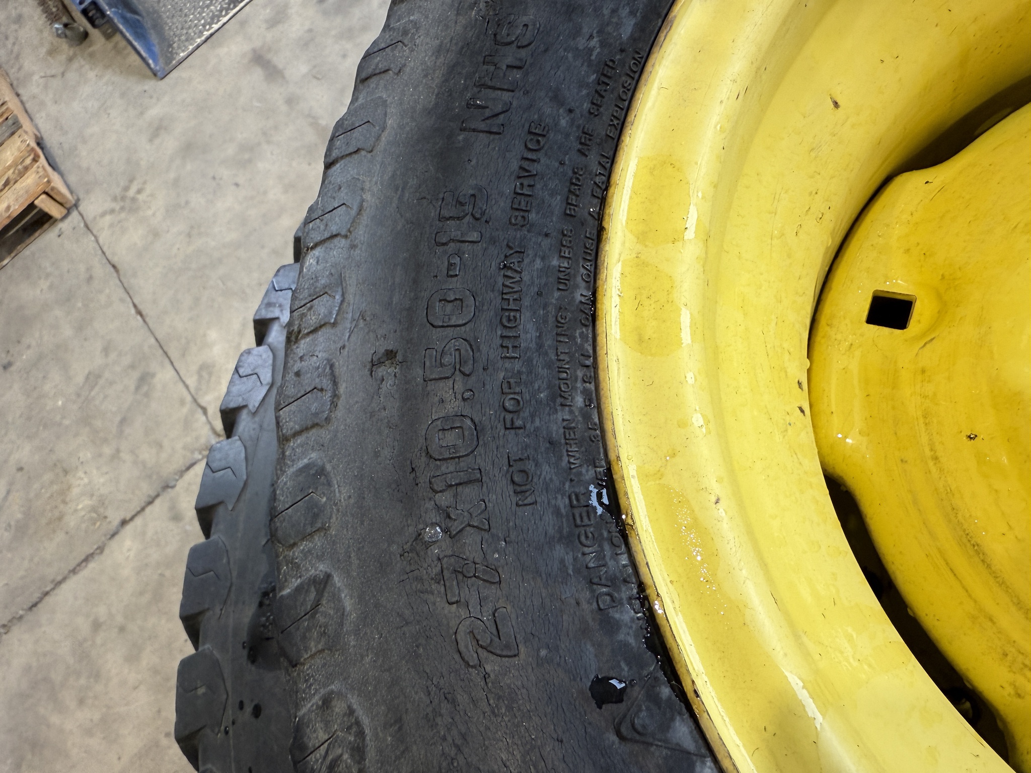 John Deere 44x18.00-20 LVB25000 Image 5