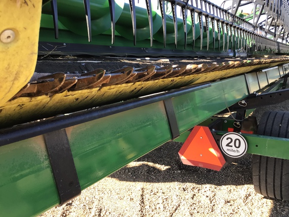 Used 2023 John Deere HD45R Combine Platforms at Horizon Ag & Turf in Lloydminster, AB - Photo10