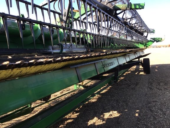 Used 2023 John Deere HD45R Combine Platforms at Horizon Ag & Turf in Lloydminster, AB - Photo14