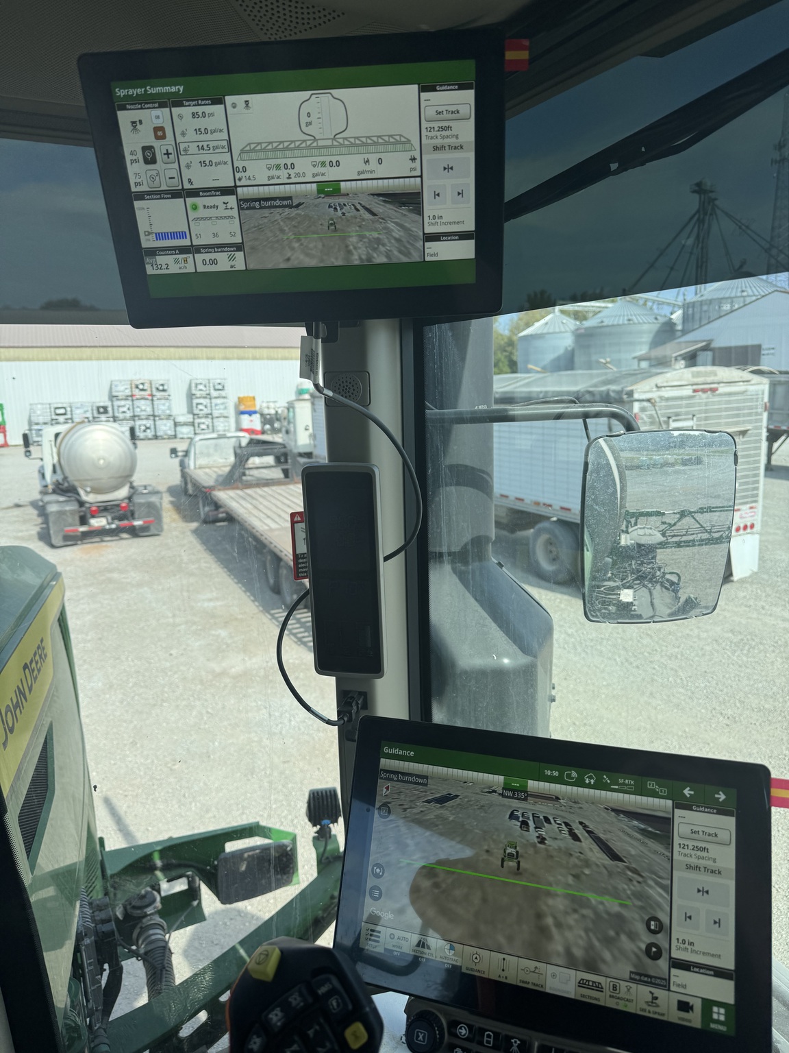 2023 John Deere 616R Image 12