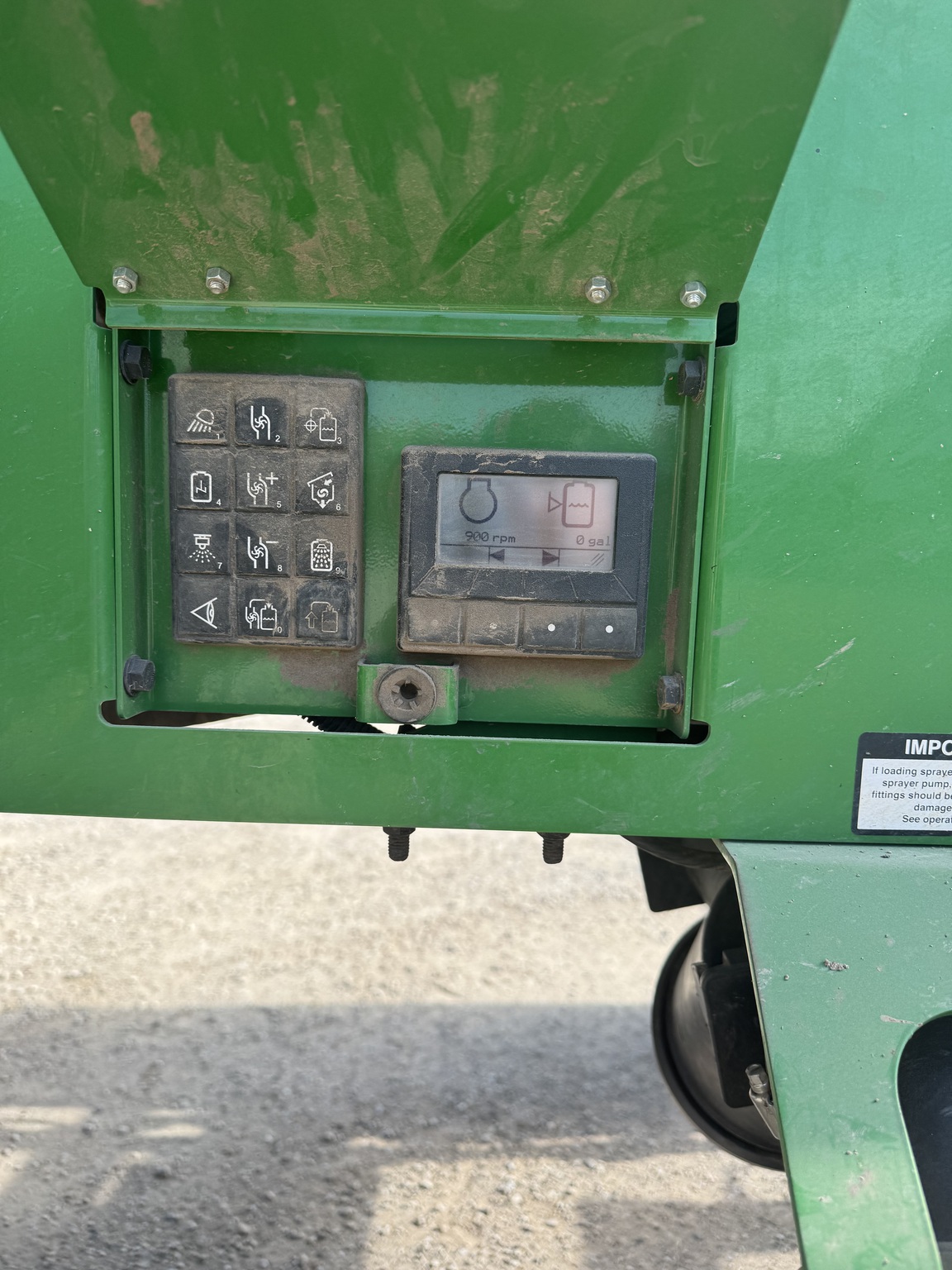 2023 John Deere 616R Image 10