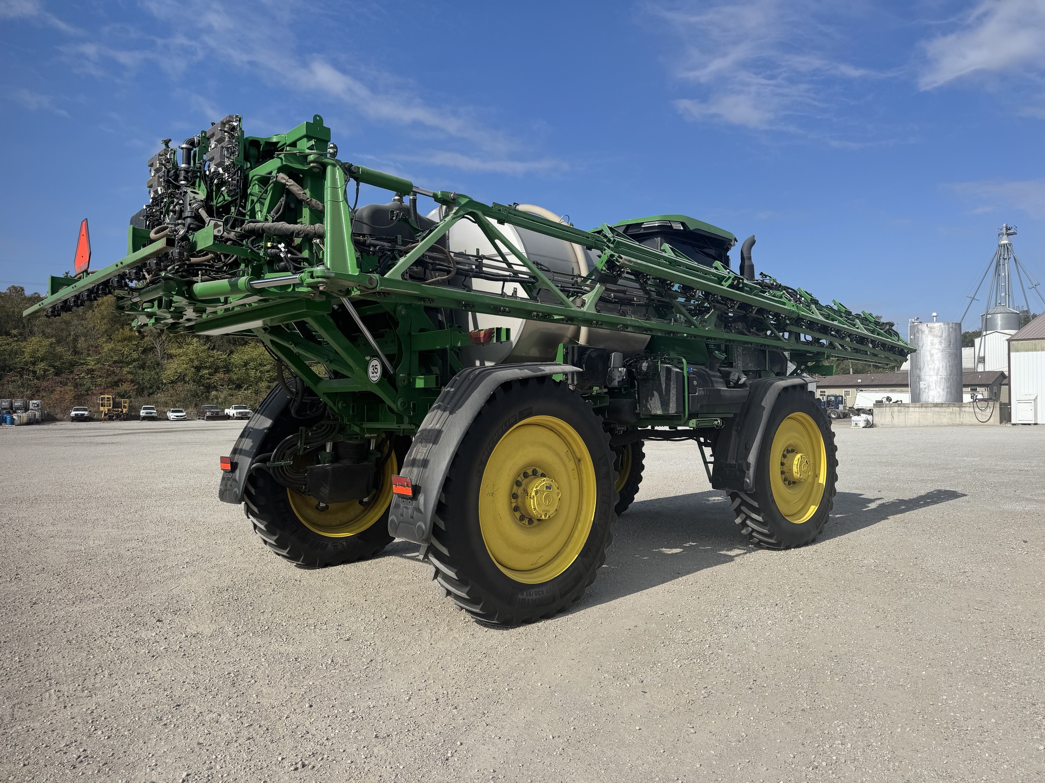 2023 John Deere 616R Image 4