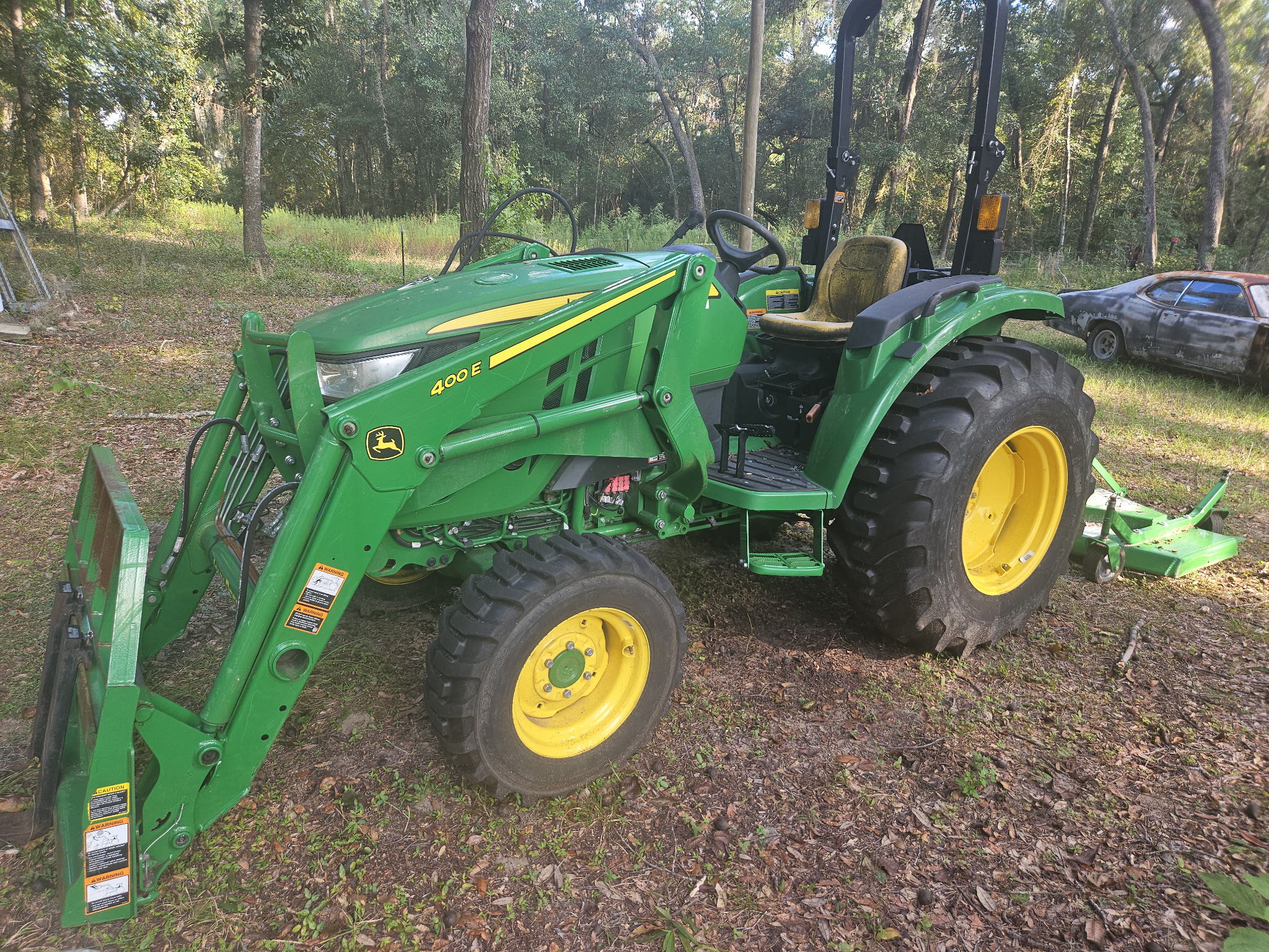 2022 John Deere 4044M Image 1