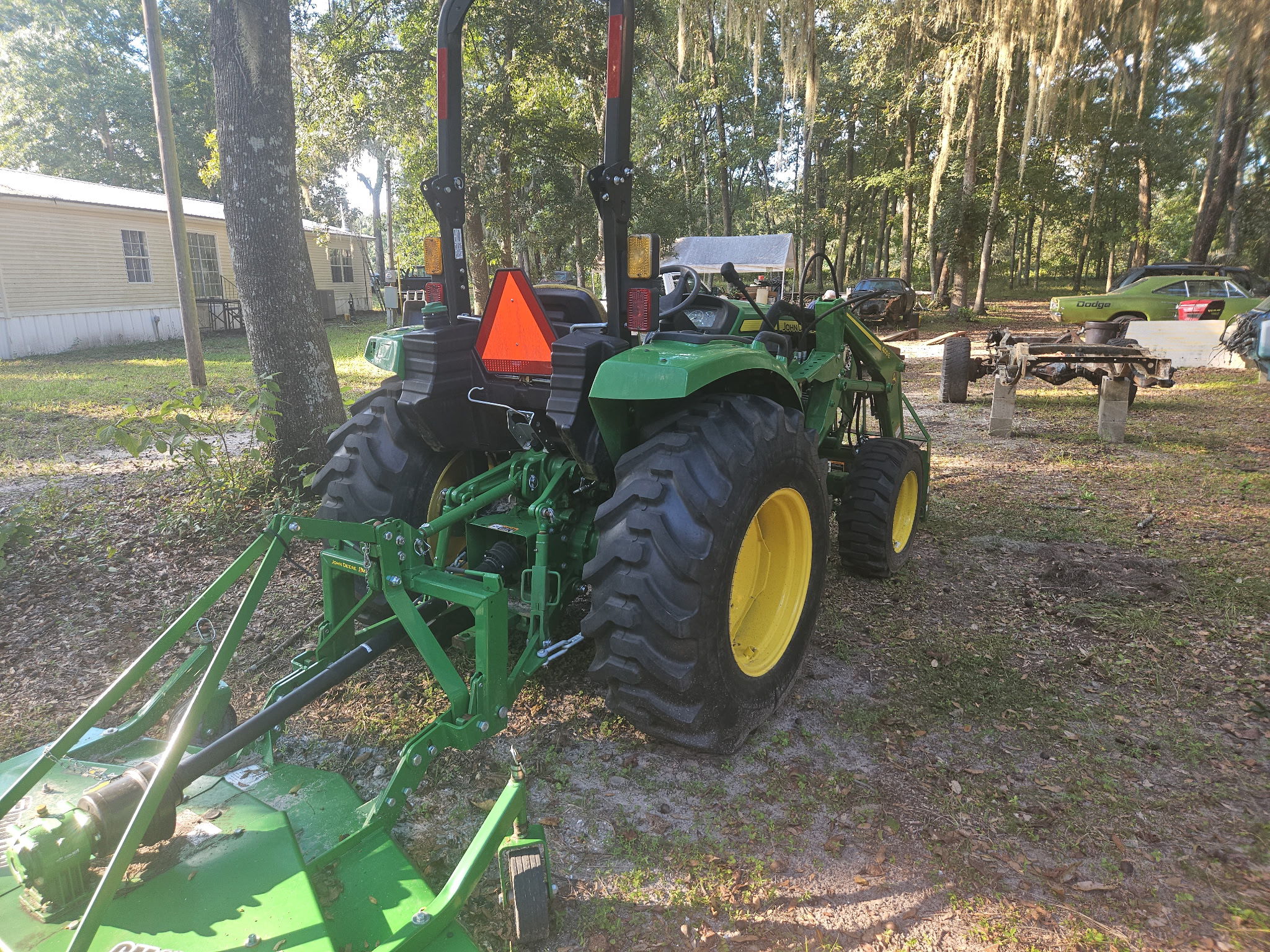 2022 John Deere 4044M Image 3