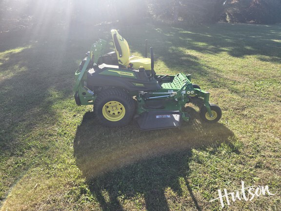 Photo of 2025 John Deere Z930M