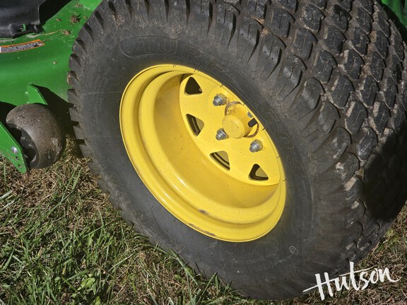Photo of 2025 John Deere Z930M