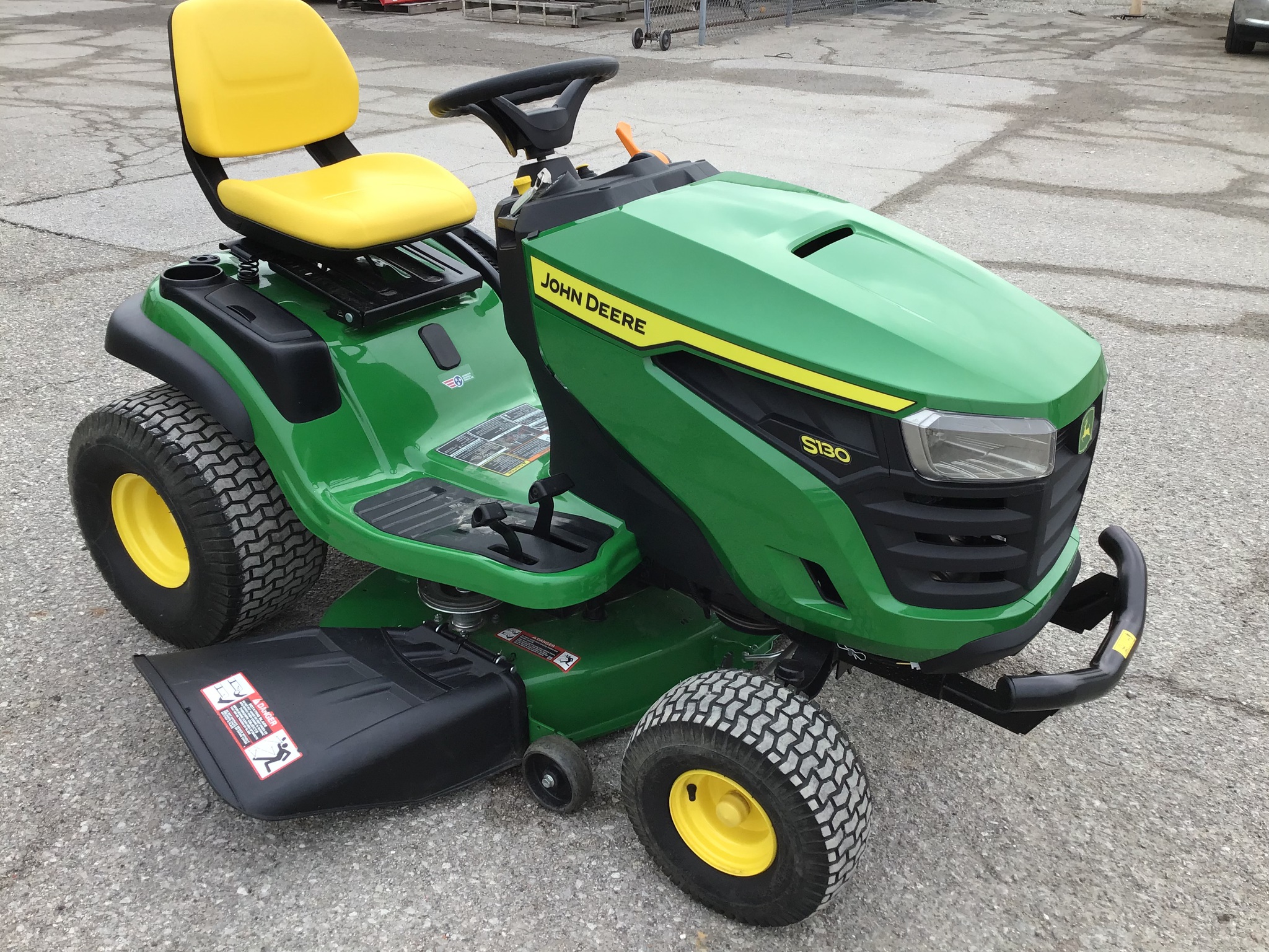 2024 John Deere S130 Image 4