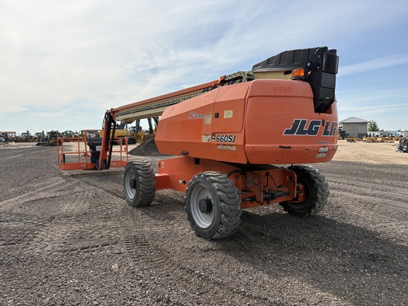 2011 JLG 660SJ