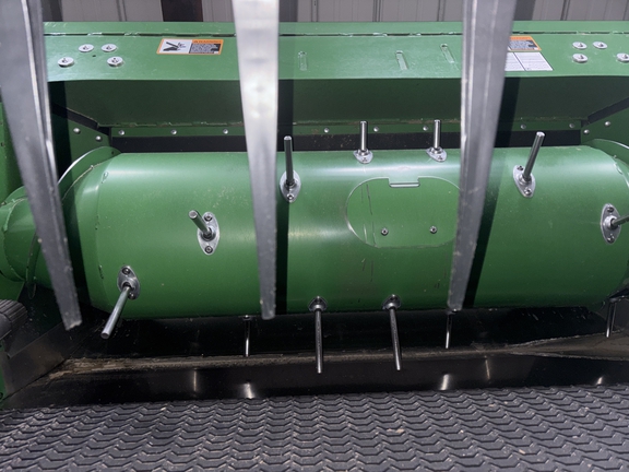 Used 2022 John Deere RD35F Combine Platforms at Koenig Equipment in Greenville, OH - Photo7