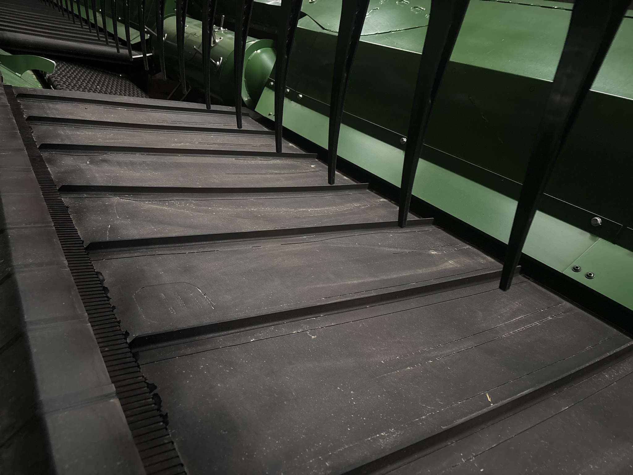 Used 2022 John Deere RD35F Combine Platforms at Koenig Equipment in Greenville, OH - PhotoXL8