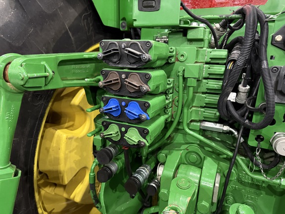 2012 John Deere 8235R - Photo21