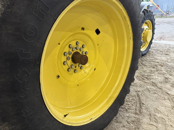 2012 John Deere 8235R - Photo15