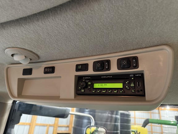 2012 John Deere 8235R - Photo27