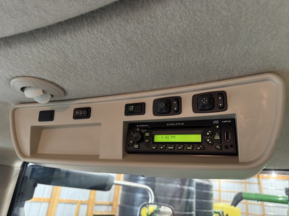 2012 John Deere 8235R - Photo28