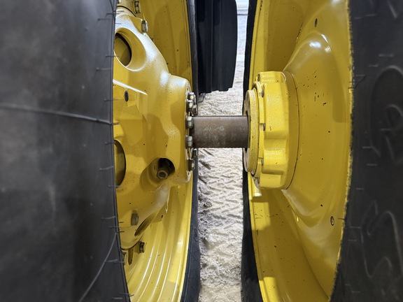 2012 John Deere 8235R - Photo38