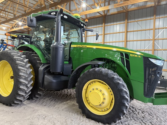 2012 John Deere 8235R - Photo41