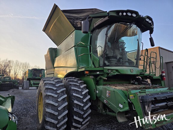 Photo of 2021 John Deere S780