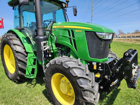 2022 John Deere 6120E Image 1
