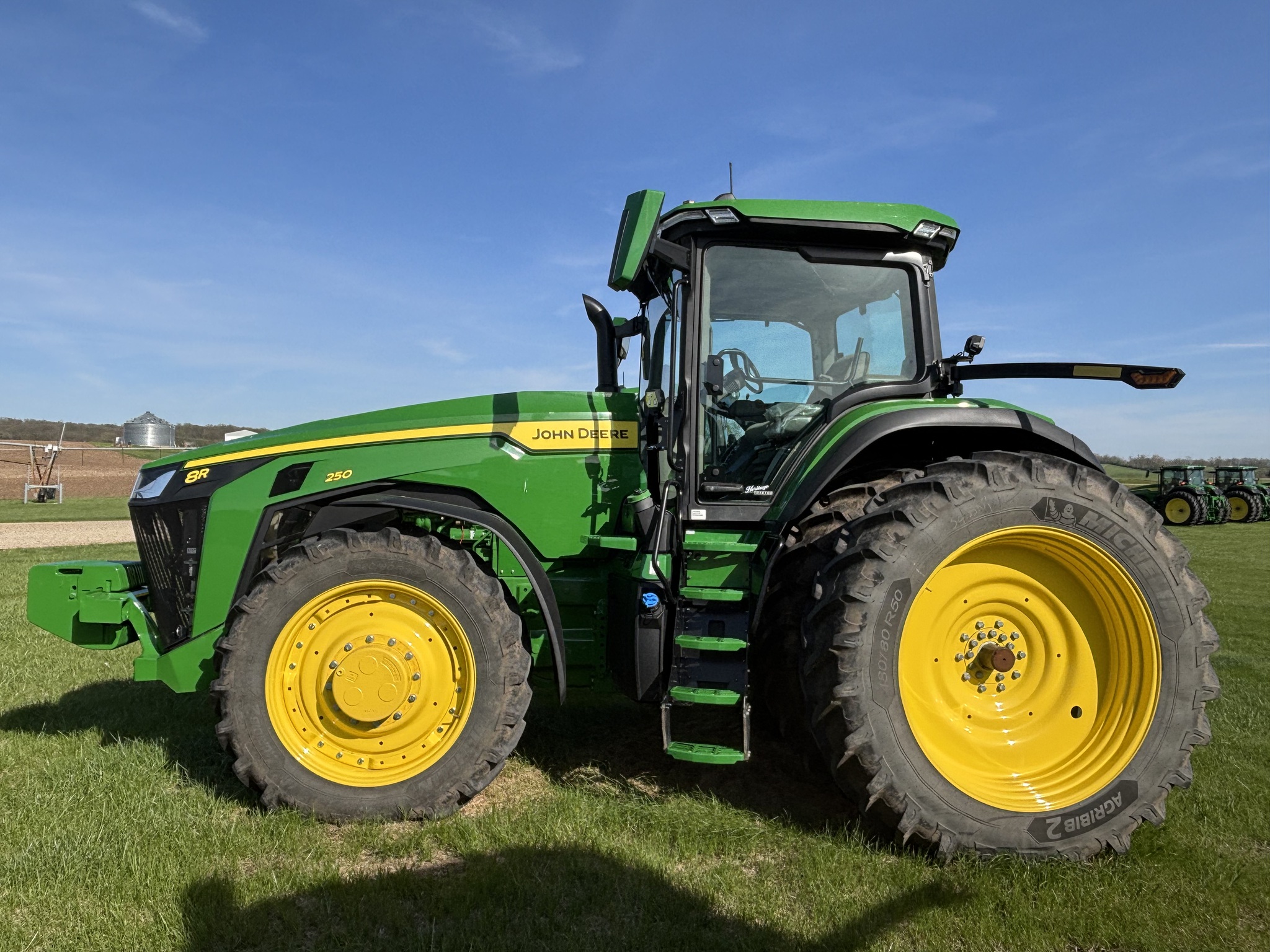  2025 John Deere 8R 250 at Heritage Tractor in Lacon, IL