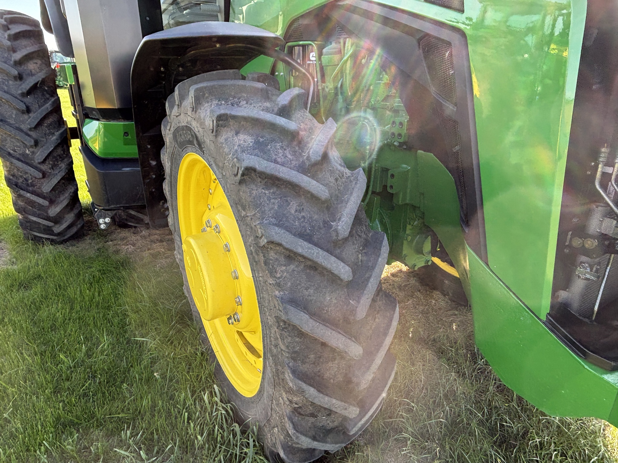  2025 John Deere 8R 250 at Heritage Tractor in Lacon, IL