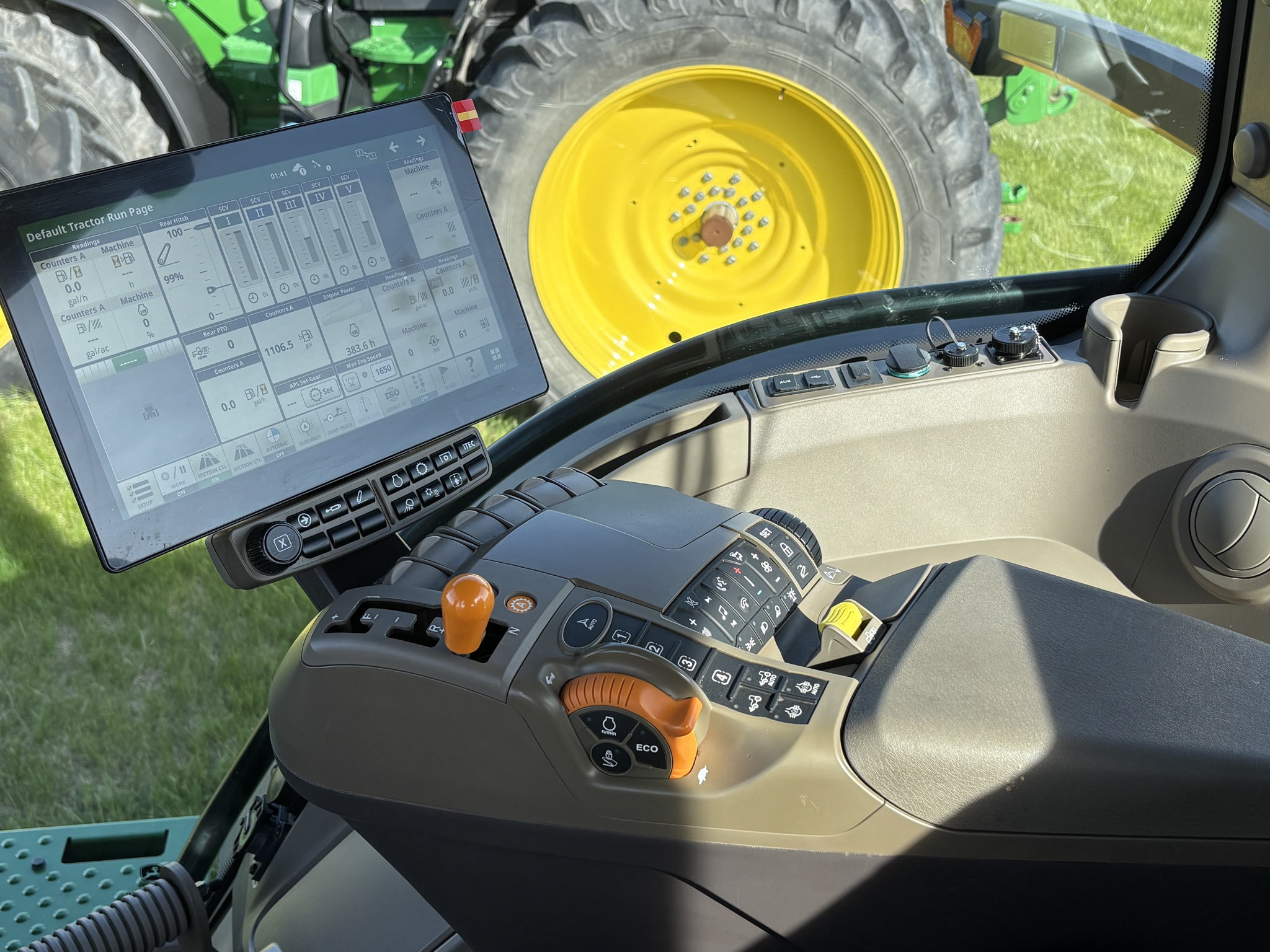  2025 John Deere 8R 250 at Heritage Tractor in Lacon, IL