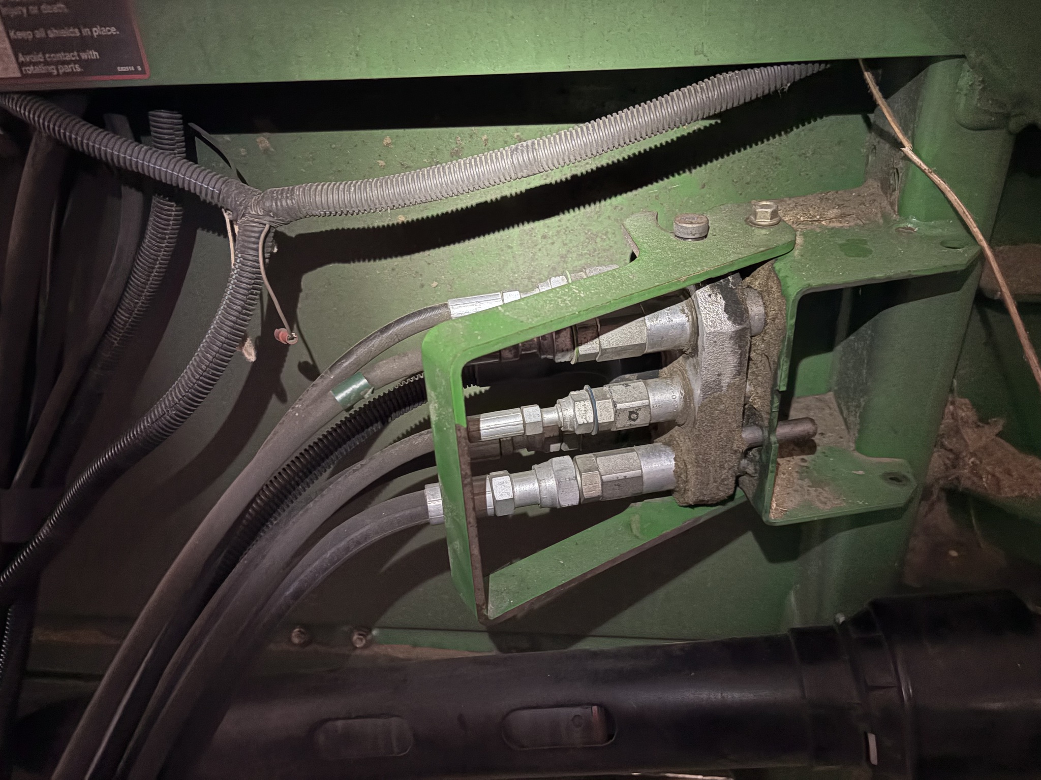 2011 John Deere 635F Image 17