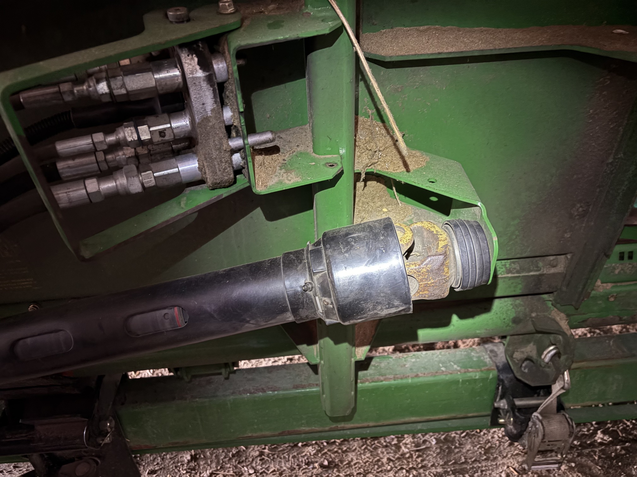 2011 John Deere 635F Image 18