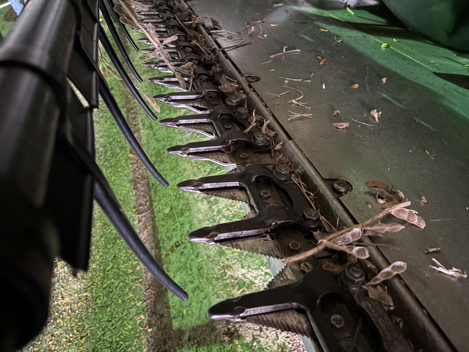 2011 John Deere 635F Image 13