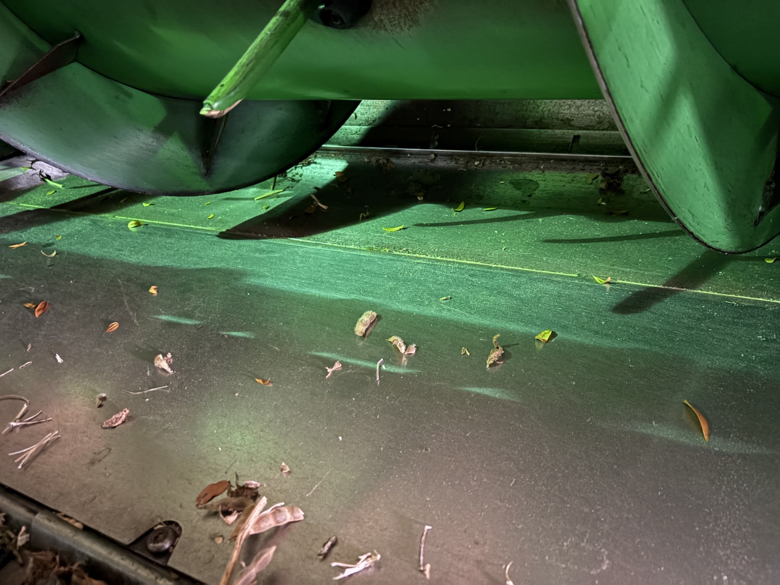 2011 John Deere 635F Image 11