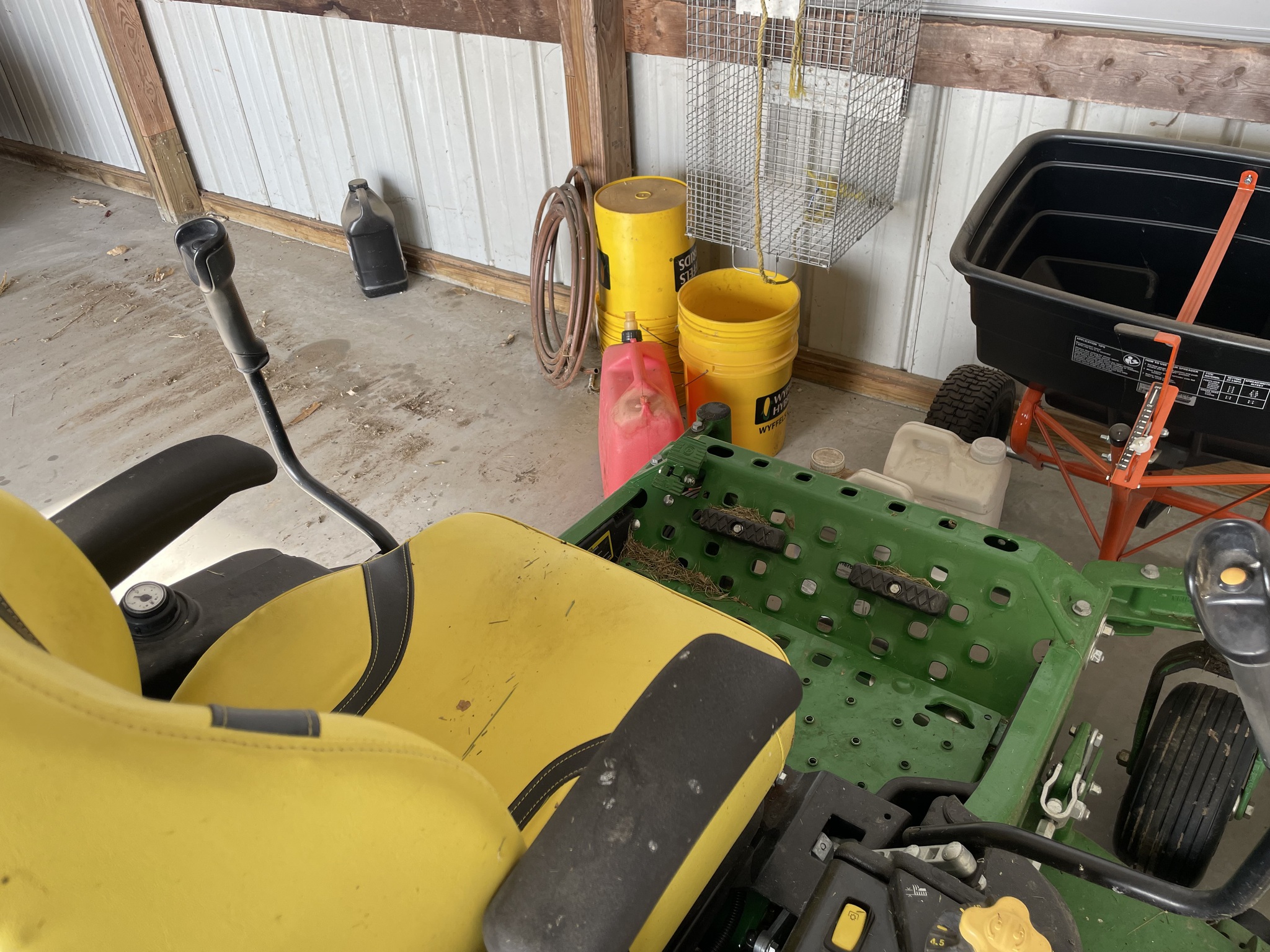  2021 John Deere Z950R at Heritage Tractor in Geneseo, IL
