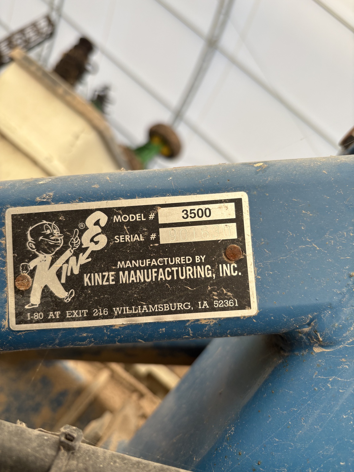  2001 Kinze 3500 at Heritage Tractor in Carthage, IL