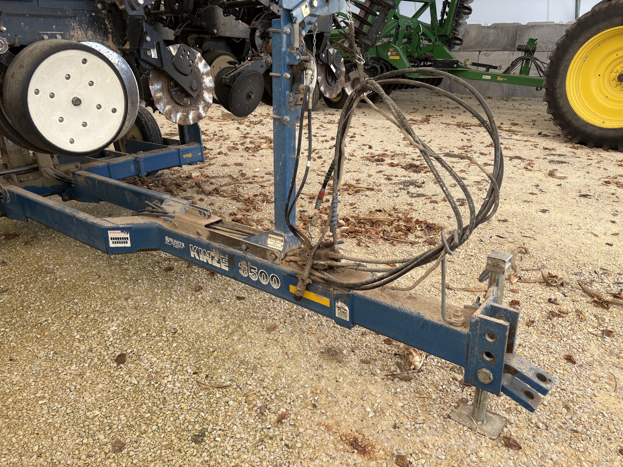  2001 Kinze 3500 at Heritage Tractor in Carthage, IL