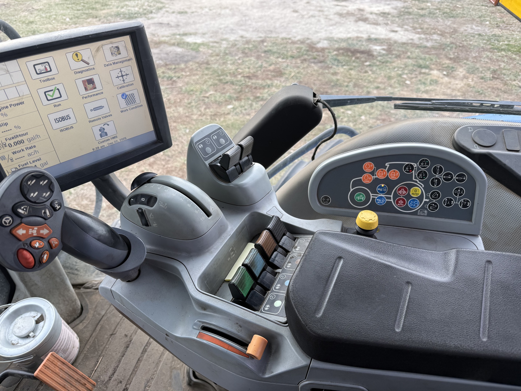 2016 New Holland T8.410 Image 6