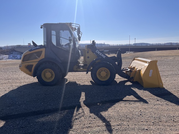 2022 John Deere 204L - Photo4